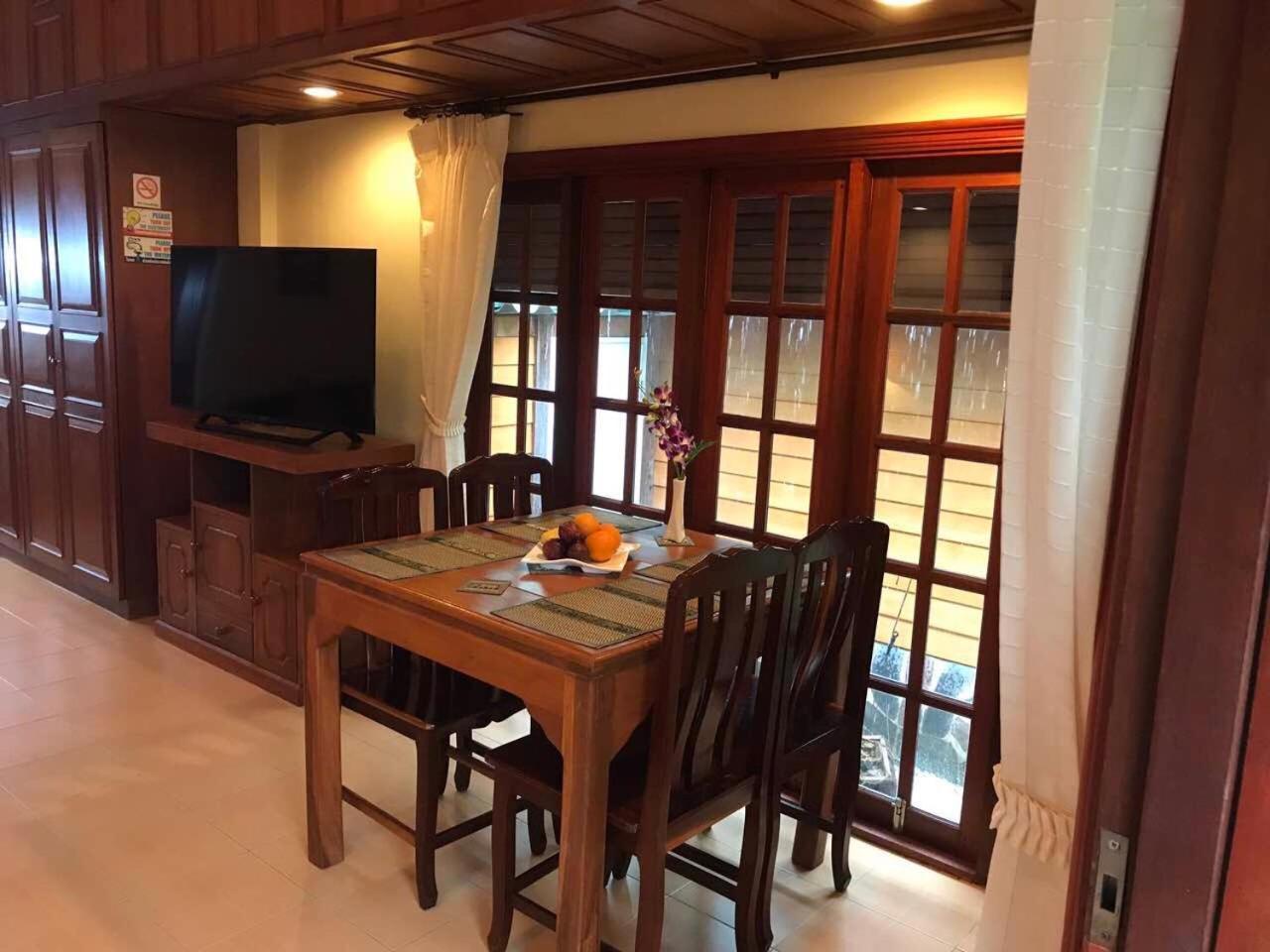 Bungalow Phuket Praia de Kamala Exterior foto